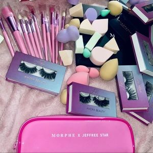 False eye lashes featuring mink lash